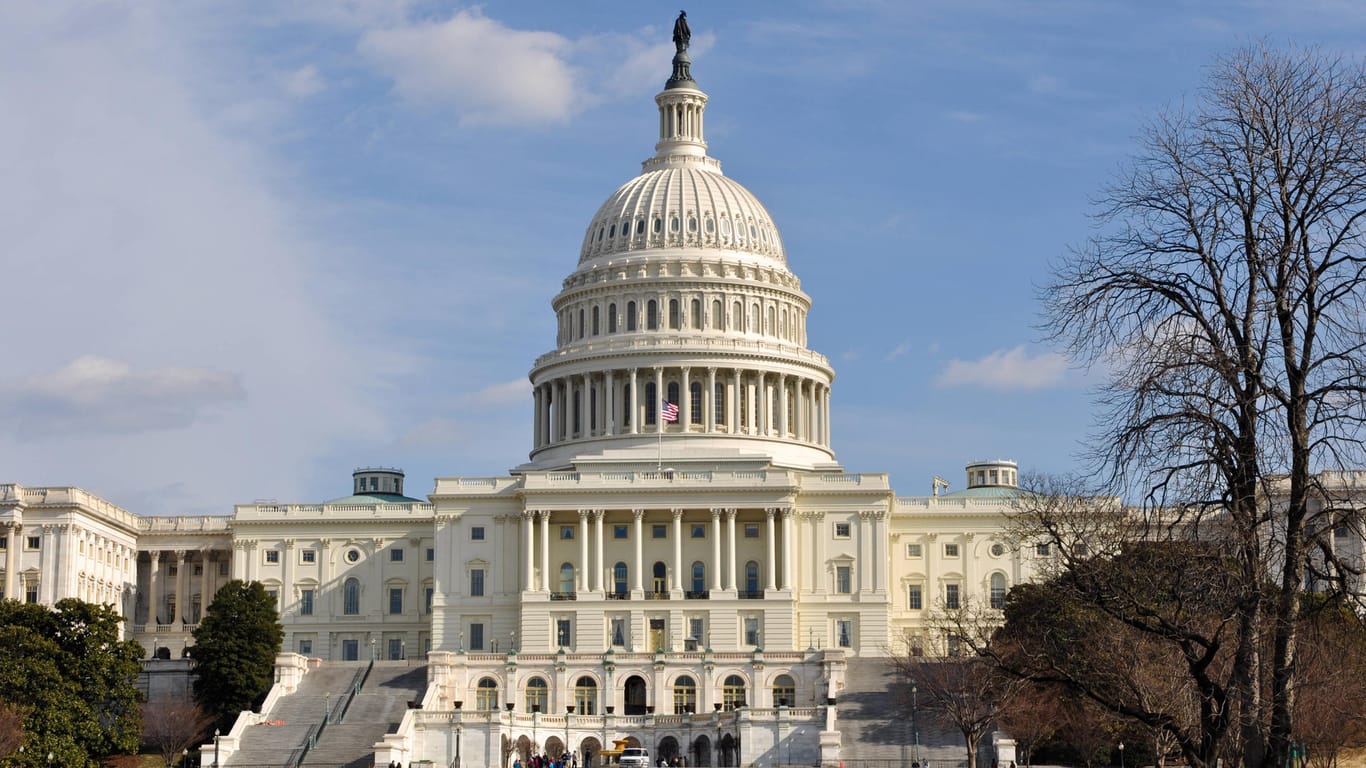 Das Kapitol in Washington (Archivbild): Der Parlamentssitz wurde am Mittwochabend vorsorglich geräumt.