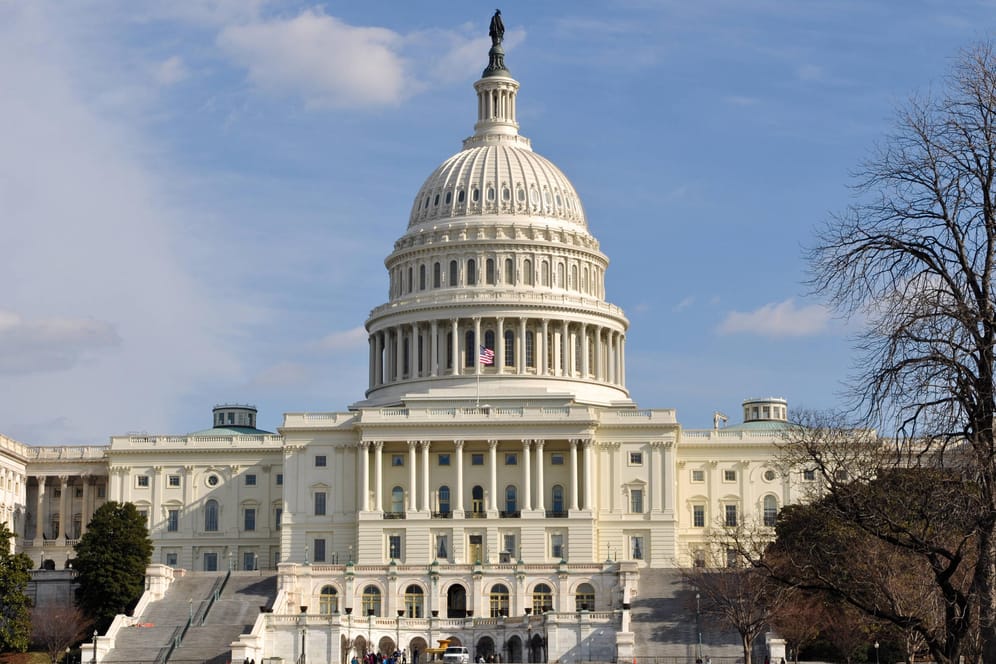 Das Kapitol in Washington (Archivbild): Der Parlamentssitz wurde am Mittwochabend vorsorglich geräumt.