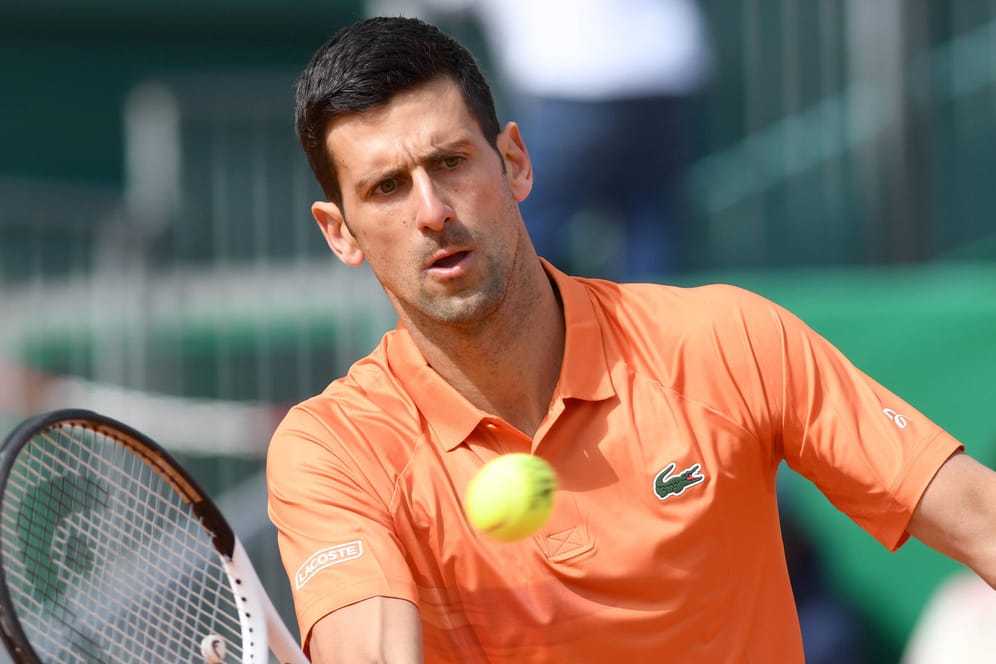 Novak Djokovic hat sich gegen den Krieg in der Ukraine ausgesprochen, hält den Ausschluss russischer und belarussischer Profis allerdings für falsch.