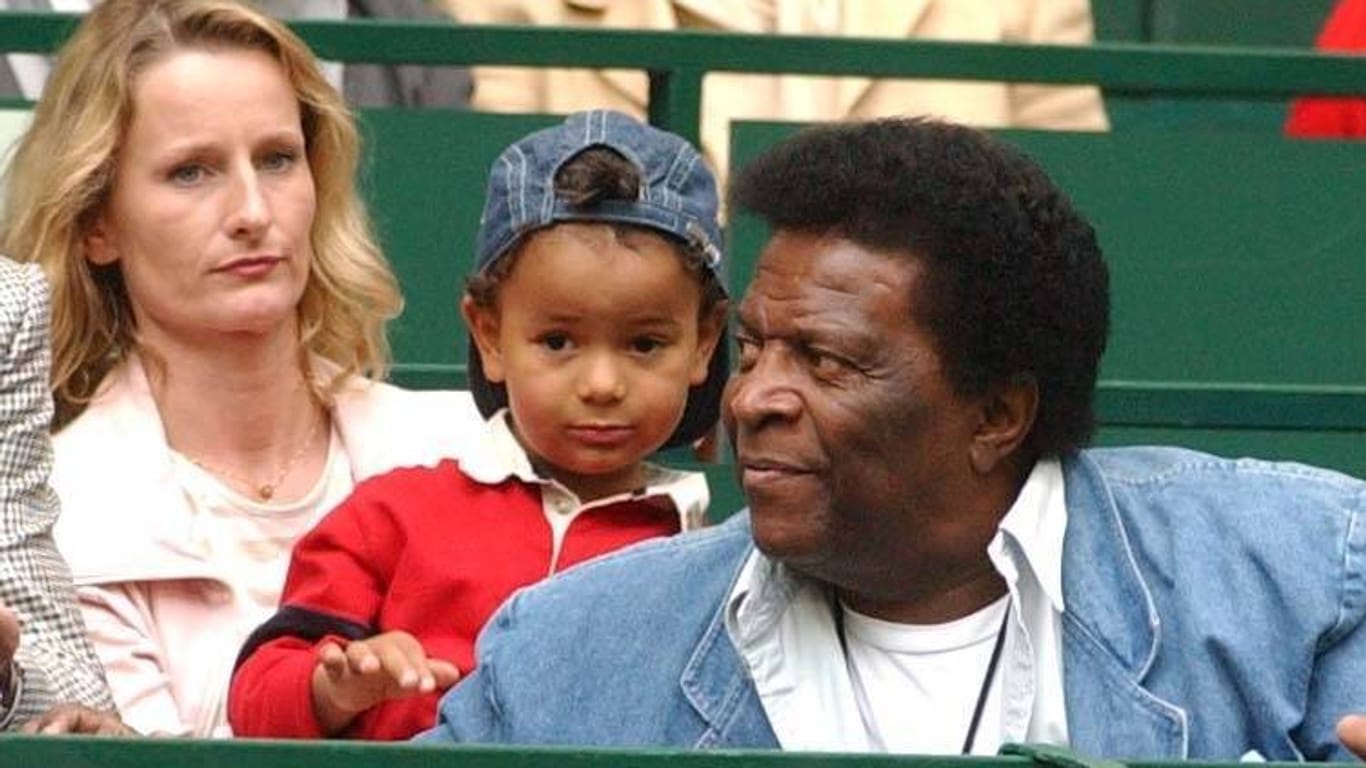 Roberto Blanco mit seiner Ex-Geliebten Nicole Geyer und dem gemeinsamen Sohn Robin bei einem Tennisturnier im Jahr 2004.