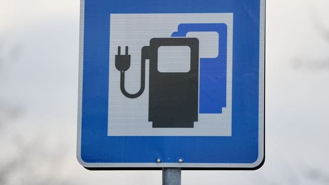 Die fehlenden Lademöglichkeiten könnten für die Praxistauglichkeit der Elektromobilität zum Problem werden.