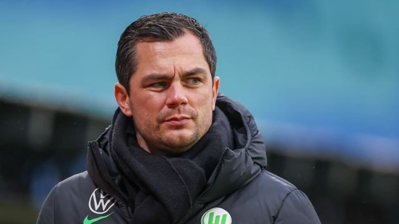 Wolfsburgs Sportdirektor Marcel Schäfer nimmt sein Team vor der Partie gegen Mainz in die Pflicht.