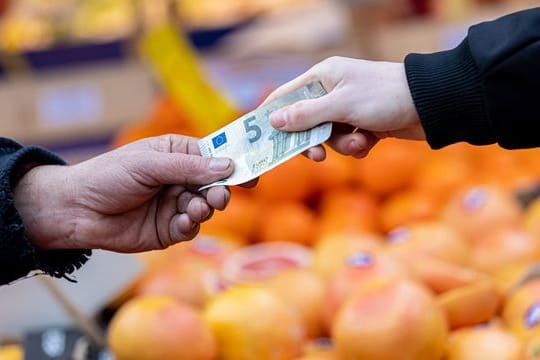Die Lebensmittelpreise steigen deutlich. Die Lebensmittelpreise steigen deutlich.