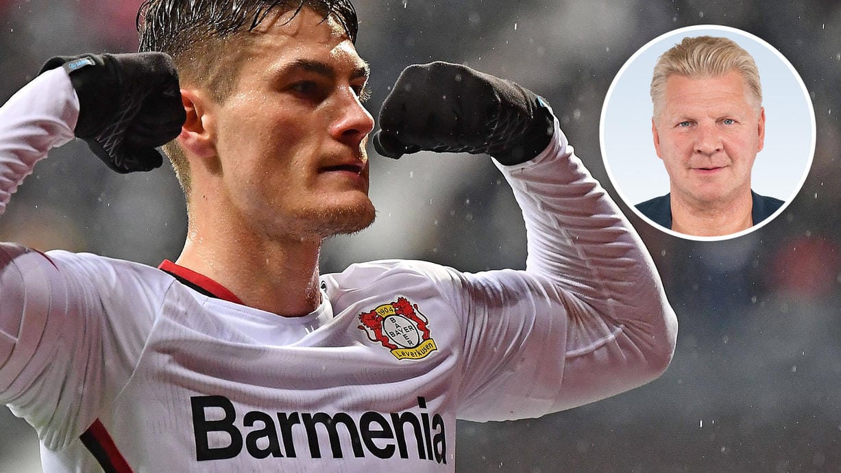 Patrik Schick hat für Bayer Leverkusen in 23 Bundesligaspielen in dieser Saison 20 Tore erzielt und ist für Stefan Effenberg (Kreis) ein Kandidat für Bayern.