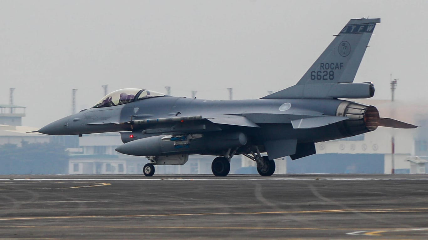Ein Kampfjet in Taiwan: Der Sender berichtete fälschlicherweise über eine Invasion durch China (Symbolbild).