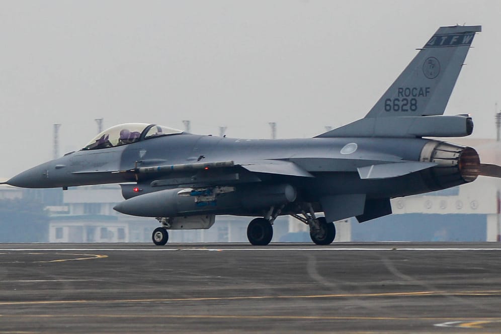 Ein Kampfjet in Taiwan: Der Sender berichtete fälschlicherweise über eine Invasion durch China (Symbolbild).