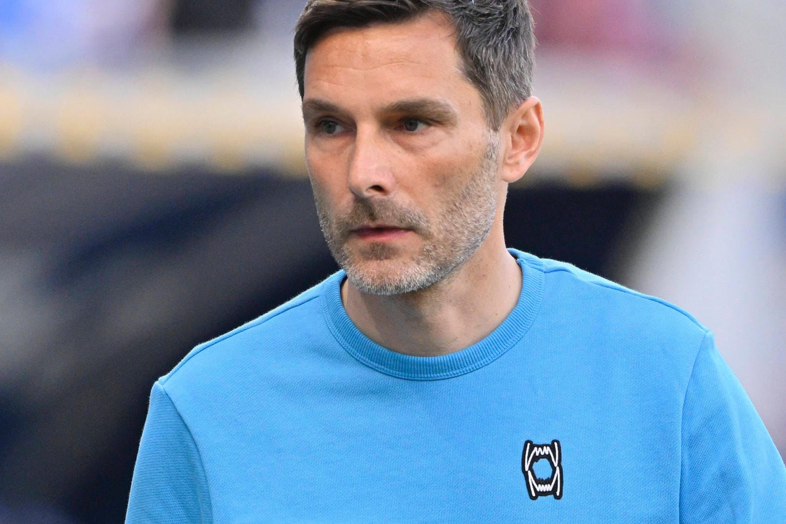 Stefan Leitl: Der Trainer der SpVgg Greuther Fuerth muss mit seiner Mannschaft den Gang in die zweite Liga antreten. Ob er bleibt, ist unklar.