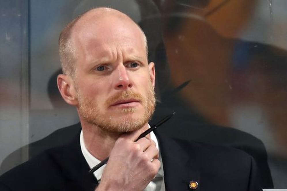 Eishockey-Bundestrainer Toni Söderholm testet mit der DEB-Auswahl am Samstag ein zweites Mal gegen die Schweiz.