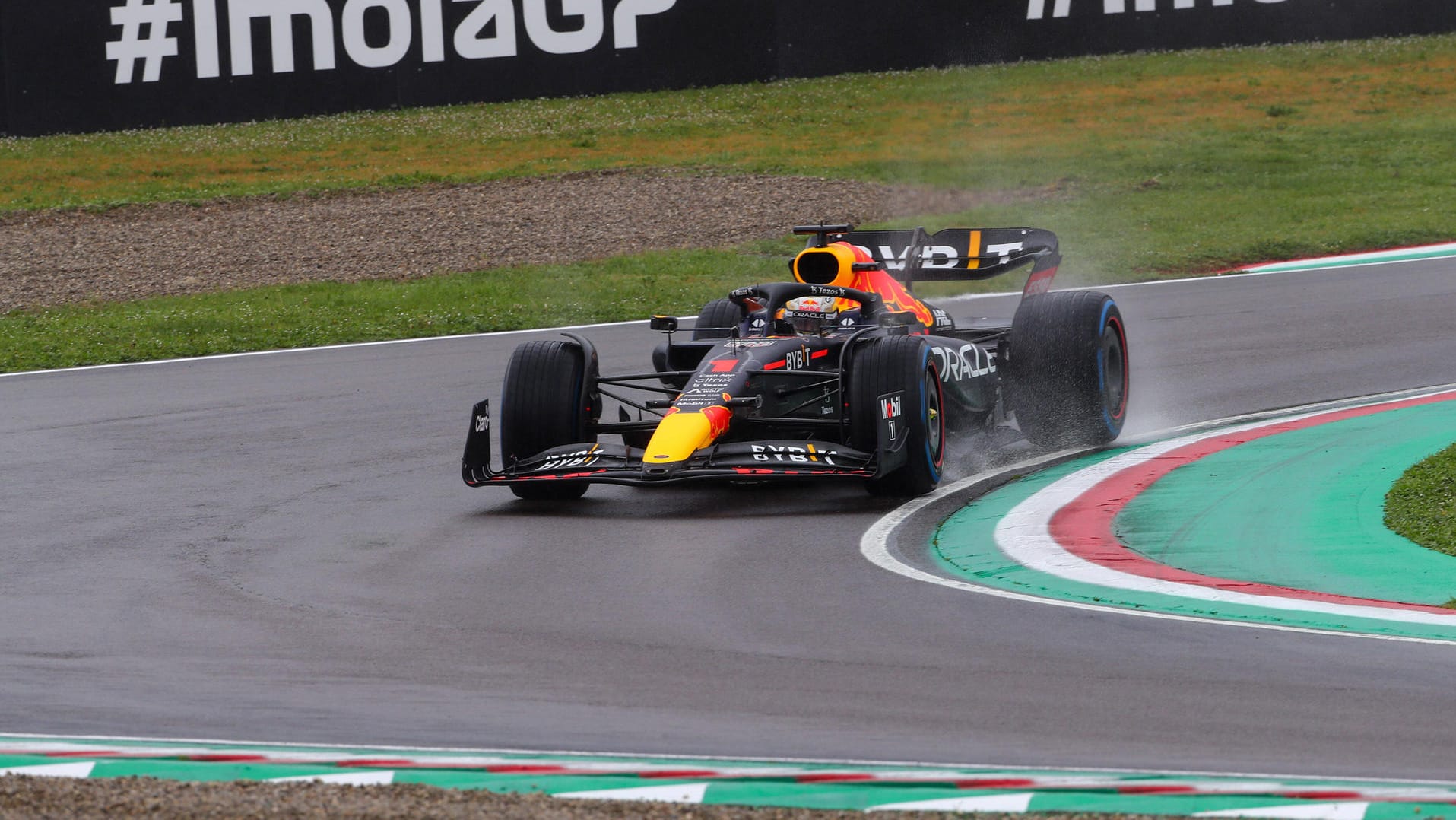 Schnellster in der Qualifikation in Imola: Red-Bull-Pilot und Weltmeister Max Verstappen.