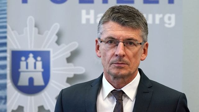 Polizeipräsident Ralf Martin Meyer (Archivbild): Der Polizeipräsident wünschte sich, dass sich die Gesellschaft nie an solche Übergriffe gewöhnt. Polizeipräsident Ralf Martin Meyer (Archivbild): Der Polizeipräsident wünschte sich, dass sich die Gesellschaft nie an solche Übergriffe gewöhnt.