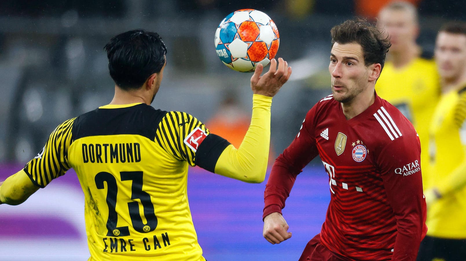 Emre Can (l.) und Leon Goretzka: Die Bayern können heute Meister werden.