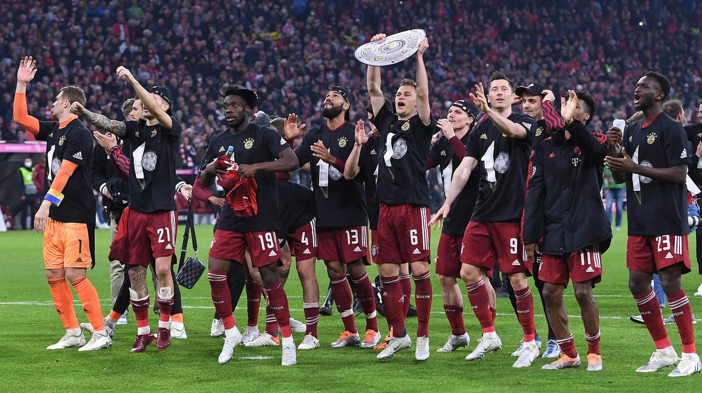 FC Bayern München: Die Mannschaft krönte sich vorzeitig zum Deutschen Meister.