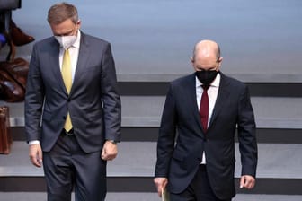 Kaum Extra-Geld fürs Schulden tilgen: Finanzminister Christian Lindner und Kanzler Olaf Scholz.