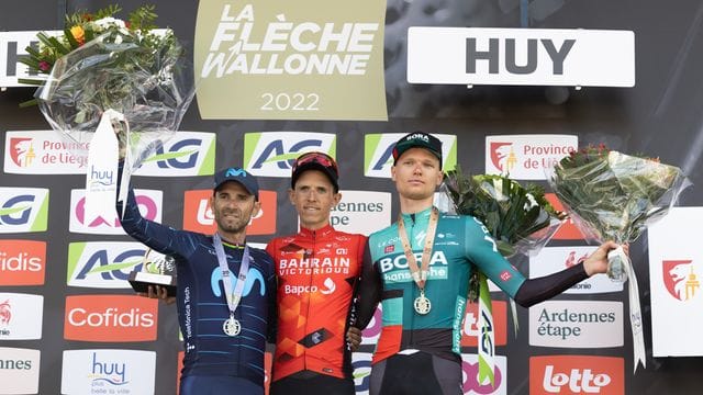 Alejandro Valverde (l) zeigte sich am Mittwoch mit Platz zwei beim Flèche Wallonne in starker Verfassung.