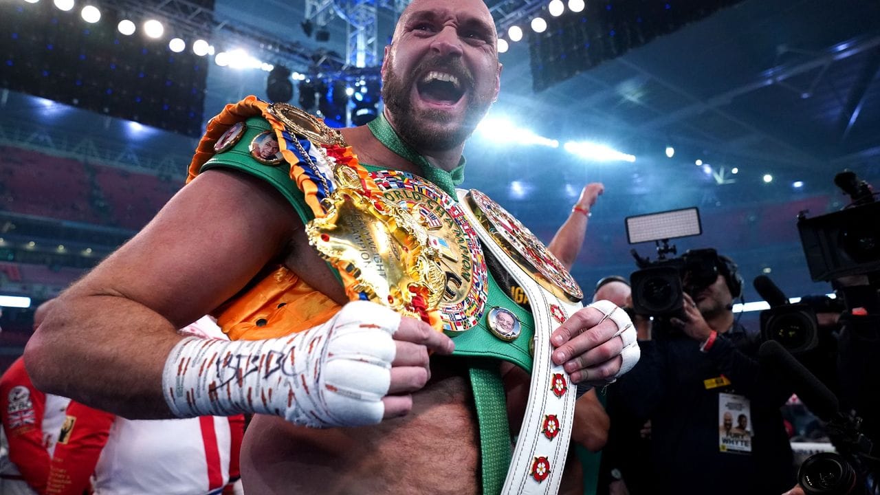 Weltmeister Tyson Fury bleibt auch im 33. Weltmeister Tyson Fury bleibt auch im 33.