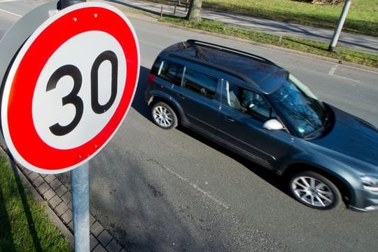 Tempo-30-Schild