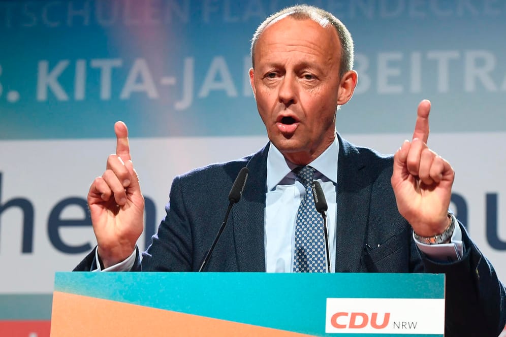 Friedrich Merz bei einem Wahlkampfauftritt in NRW (Archivbild): Der CDU-Chef will gemeinsam mit der Bundesregierung einen Antrag zu Waffenlieferungen einbringen.