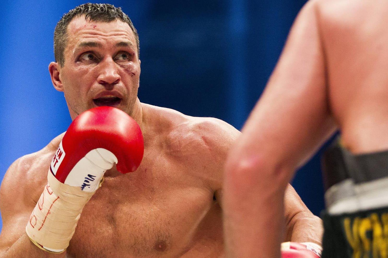 Wladimir Klitschko bei einem seiner letzten Kämpfe im November 2015: Der inzwischen 46-Jährige schließt ein Comeback nicht aus.