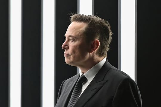Elon Musk ist die mit Abstand reichste Person der Welt.