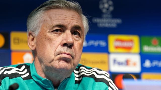 Der Trainer von Real Madrid, Carlo Ancelotti, nimmt an einer Pressekonferenz teil.