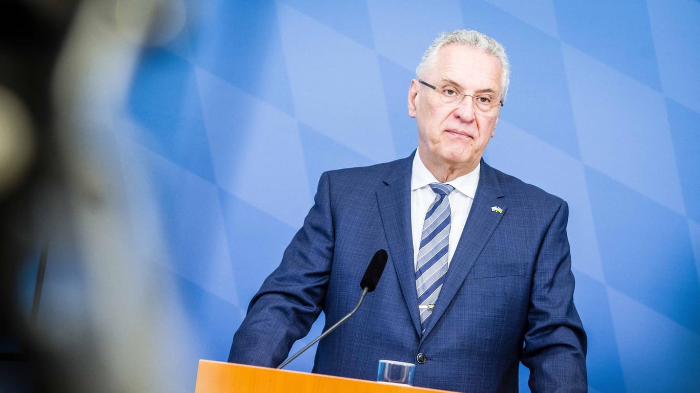 Joachim Herrmann: Der Innenminister in Bayern erklärte, der Verfassungsschutz müsse weiter gestärkt werden.