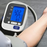 Blutdruckmessgeräte im Test: Diese Modelle konnten bei der Stiftung Warentest überzeugen.
