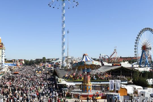 Auftakt an der Wiesn (Archivbild): Das Oktoberfest lockt nicht nur zahlreiche Touristen.