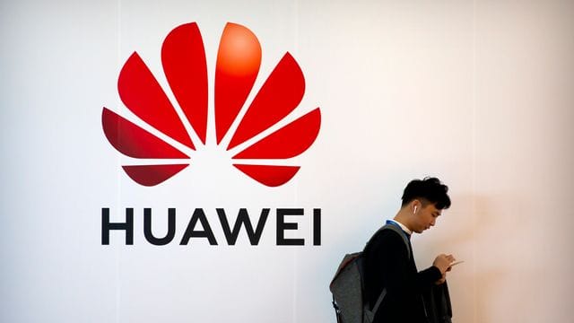 Chinas Telekomriese Huawei will sich den US-Sanktionen mit massiven Innovationen entgegenstemmen. Chinas Telekomriese Huawei will sich den US-Sanktionen mit massiven Innovationen entgegenstemmen.
