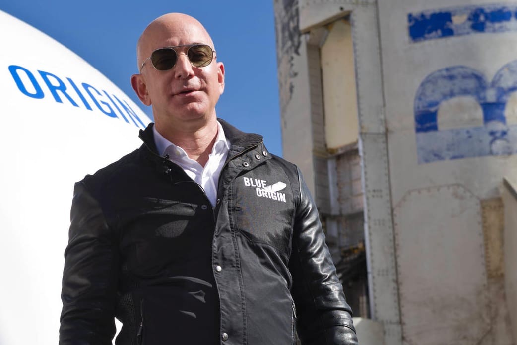 Einer der Auserwählten: Jeff Bezos hätte Musk vor einigen Jahren die Rolle als Space X CEO zugetraut – stattdessen hat sich der Amazon-Gründer mit Blue Origin zum Konkurrent im Weltraumgeschäft entwickelt.