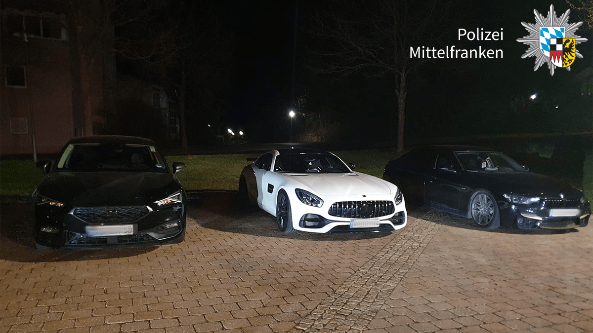 Diese drei Fahrzeuge hat die Polizei in Mittelfranken nach einer Raserei beschlagnahmt. Diese drei Fahrzeuge hat die Polizei in Mittelfranken nach einer Raserei beschlagnahmt.