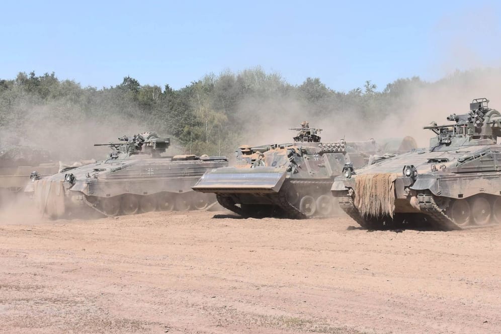 Panzer der Bundeswehr bei einer Übung: Die Fahrzeuge tragen alle Tiernamen. (Archivfoto)