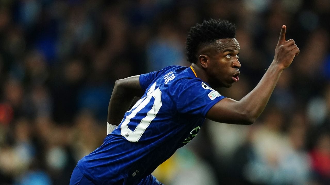 Reals Vinicius Junior jubelt über sein Tor zum 2:3 gegen Manchester City. Reals Vinicius Junior jubelt über sein Tor zum 2:3 gegen Manchester City.