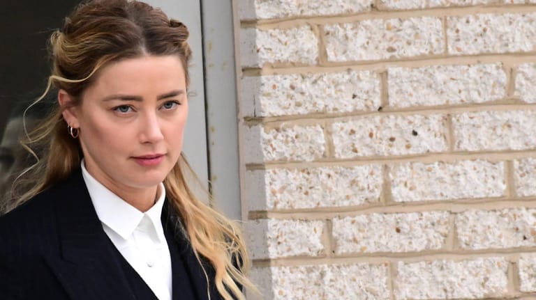 Amber Heard: Die Schauspielerin streitet sich erneut mit ihrem Ex-Mann Johnny Depp vor Gericht.