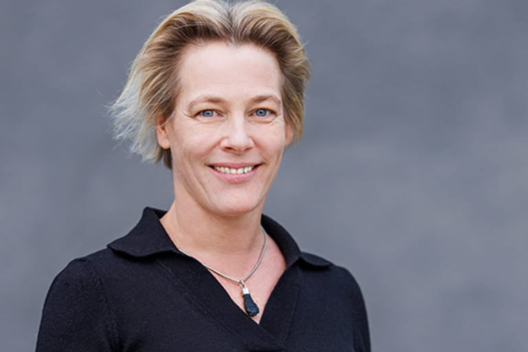 Carolin Butterwegge, Spitzenkandidatin der Linken bei der NRW-Landtagswahl, fordert massive Investitionen in ökologische und digitale Technologien.