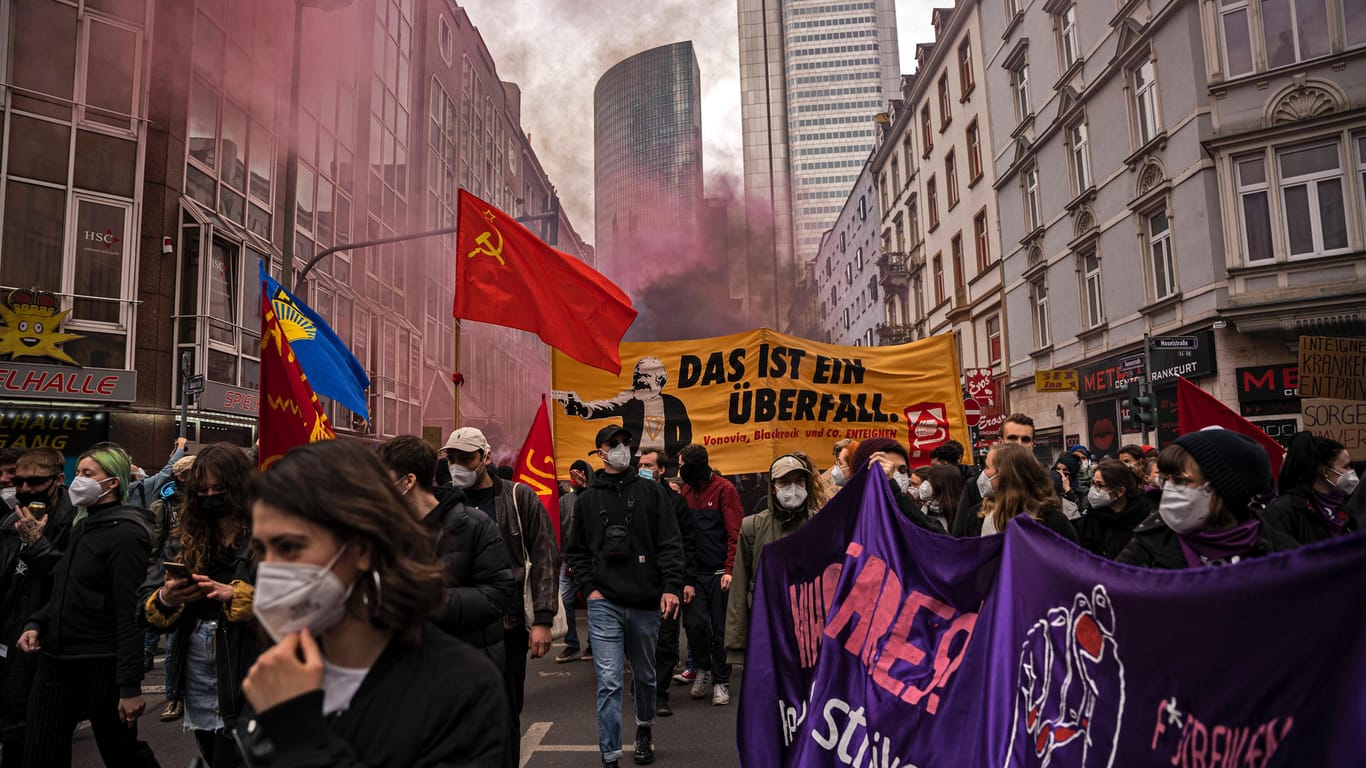 Demonstration "Tag der Wut" am 1. Mai 2021 in Frankfurt (Archiv): Die Polizei geriet für ihren Einsatz massiv in die Kritik.