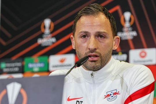 RB-Trainer Domenico Tedesco muss im Hinspiel gegen die Rangers auf Willi Orban, Mohamed Simakan und Kevin Kampl verzichten.