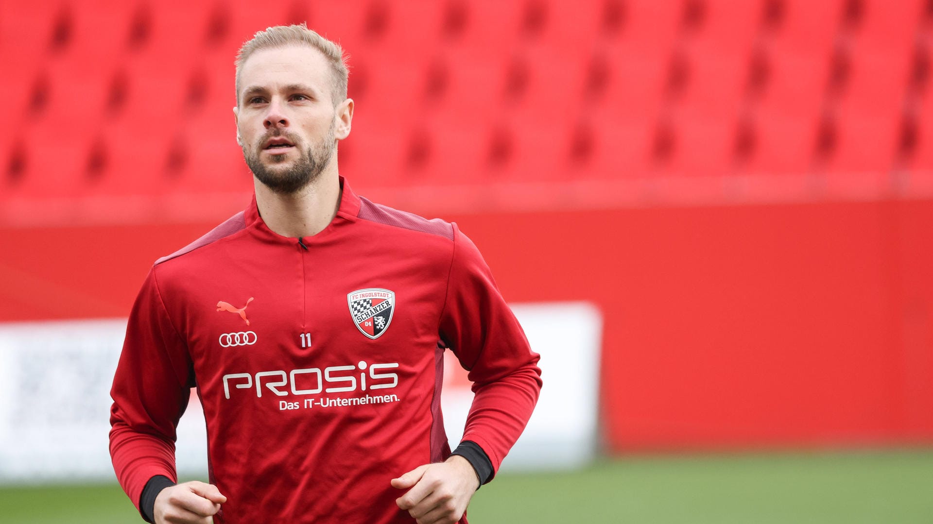 Maximilian Beister, ehemaliger Spieler des HSV, sieht noch Hoffnung im Rennen um den Aufstieg des Zweitligisten (Archivbild). Maximilian Beister, ehemaliger Spieler des HSV, sieht noch Hoffnung im Rennen um den Aufstieg des Zweitligisten (Archivbild).