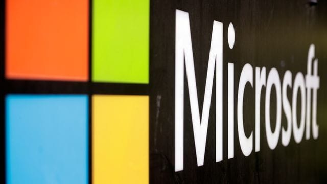 Das Microsoft-Firmenlogo ist in den Büros in Sydney zu sehen.