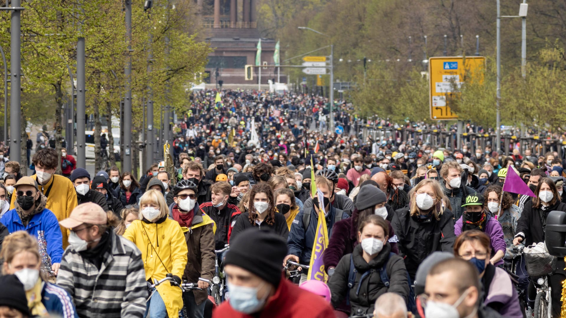 Tausende Teilnehmer bei der Sternfahrt zum 1. Mai 2021: Auch in diesem Jahr soll es wieder Fahrradkorsos geben.