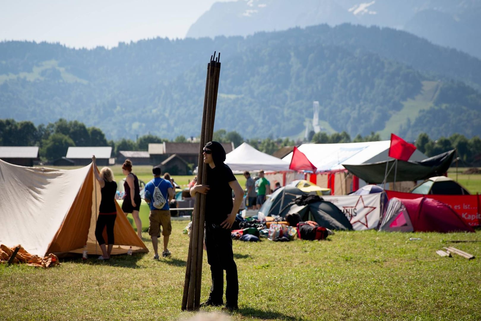 G7-Protestcamp bei Garmisch Partenkirchen (Archivbild): Das bayerische Innenministerium erwartet zum bevorstehenden G7-Gipfel Zehntausende Gegendemonstranten.