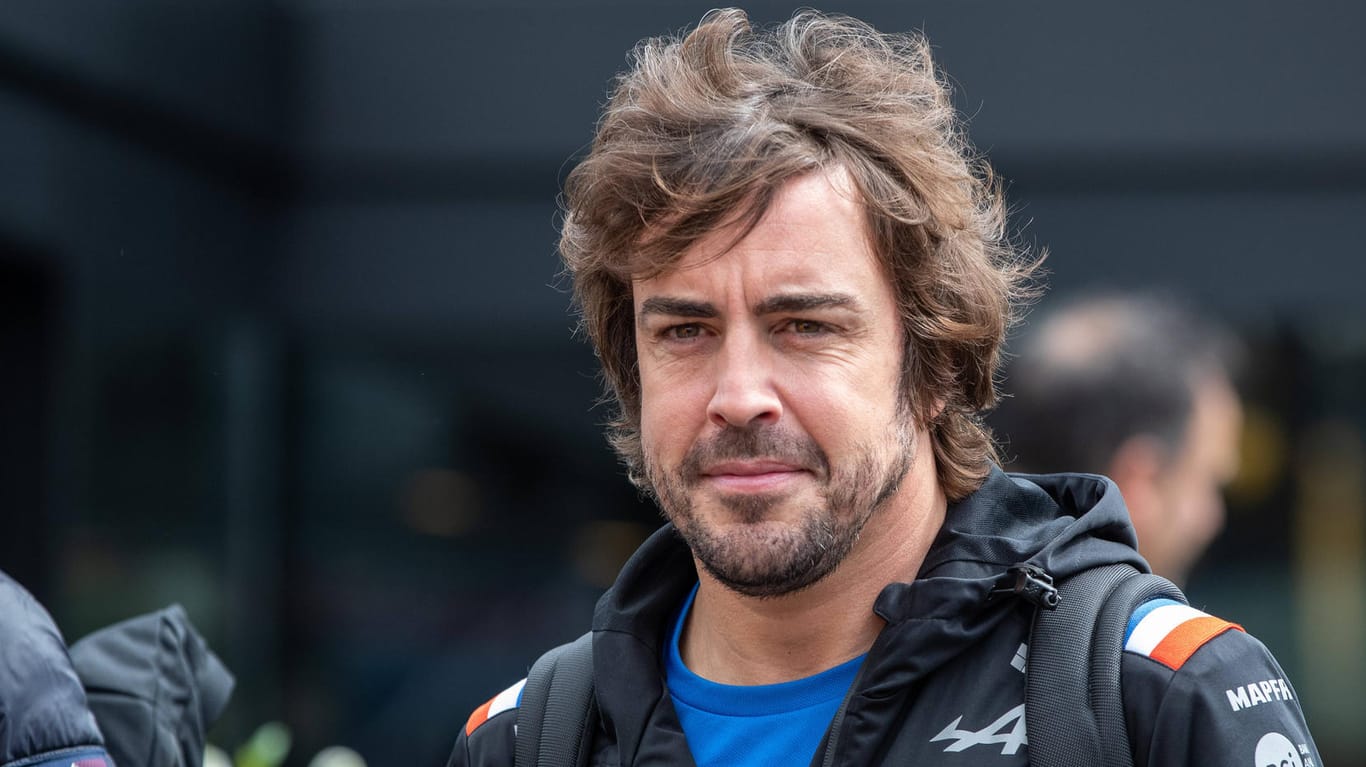 Fernando Alonso: Der zweimalige Formel-1-Weltmeister ist frisch verliebt.