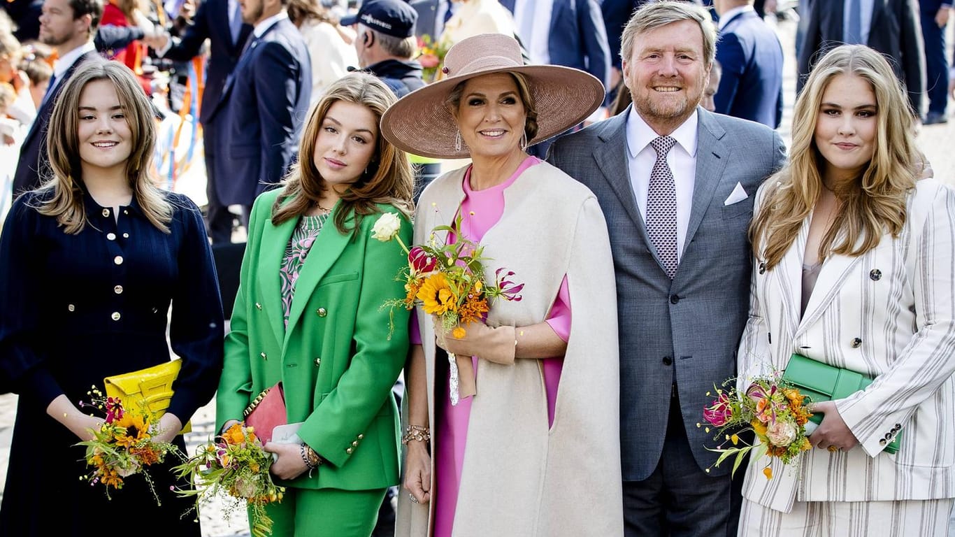 Königstag in den Niederlanden: Das Königspaar besucht mit seinen drei Töchtern in Maastricht.