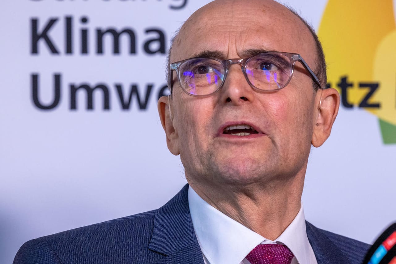 Ex-Landeschef und Klimastiftungsvorsitzender Erwin Sellering: Er teilte sich ein Podium mit einem mutmaßlichen Geheimdienstler aus Russland.