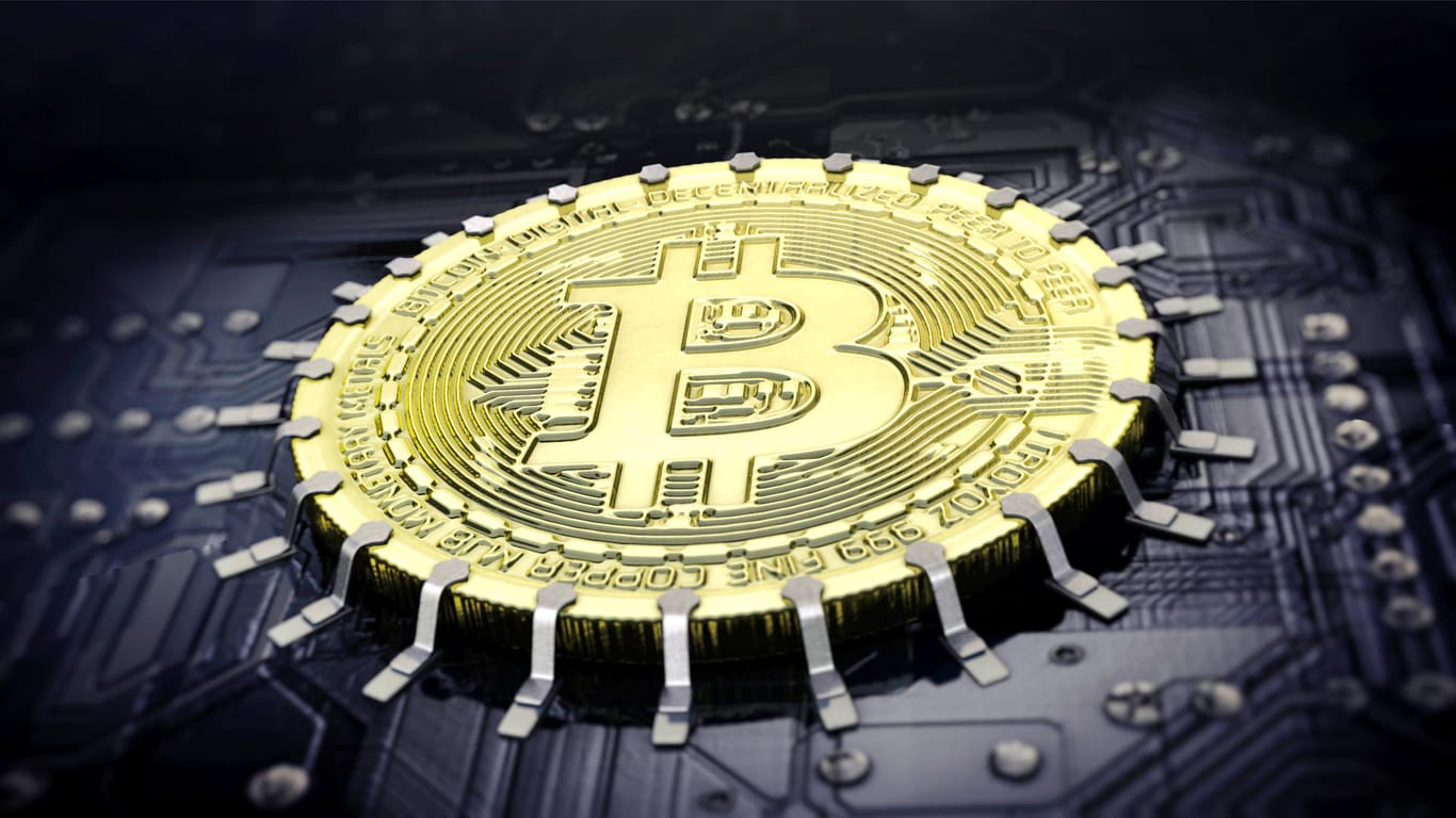 Bitcoin auf Leiterplatte (Symbolbild): Ein weiteres Land genehmigt den Bitcoin als offizielles Zahlungsmittel.