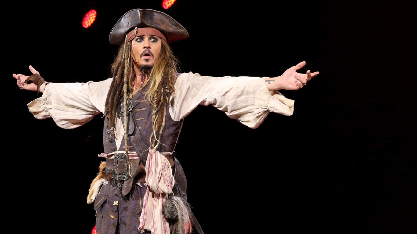 Johnny Depp spielte den Captain Jack Sparrow.