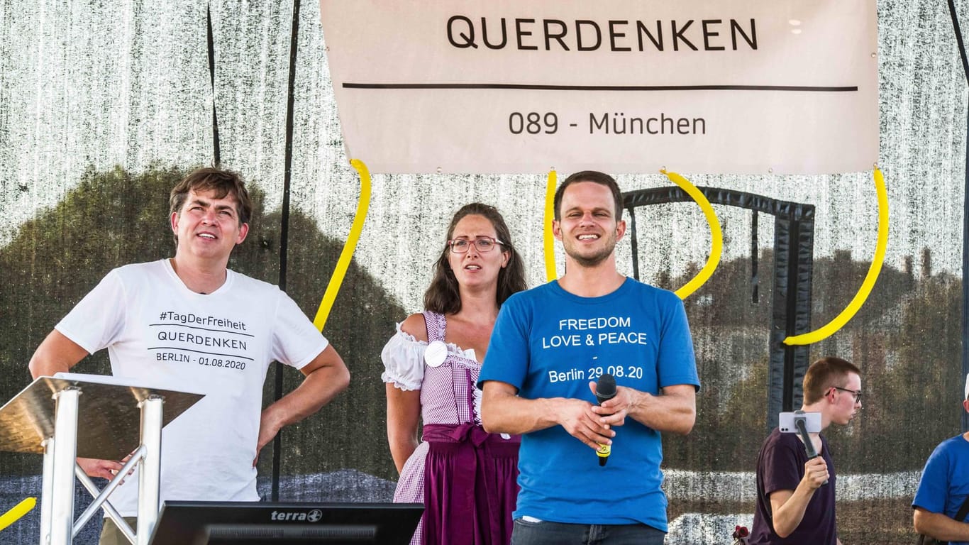 Markus Haintz bei einer "Querdenker"-Kundgebung in München (Archivbild): Er ist seit Beginn ein führender Kopf der "Querdenken"-Bewegung.
