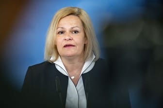 Nancy Faeser (SPD), Bundesministerin des Innern und Heimat, stellt in der Digitalakademie Bund das Digitalprogramm zur Modernisierung des Staates vor.