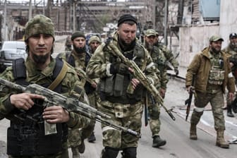 Tschetschenische Kämpfer in Mariupol: Die russischen Truppen verzeichnen seit Beginn des Ukraine-Kriegs hohe Verluste.