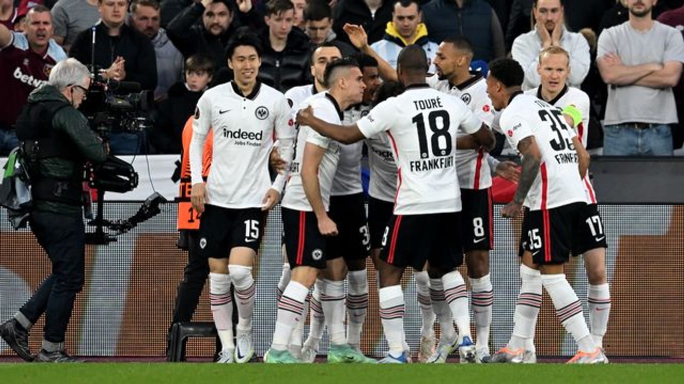 Eintracht Frankfurt darf nach dem Sieg in London vom Europa-League-Finale träumen.