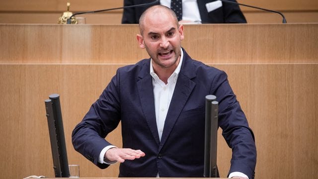 Landesminister Bayaz